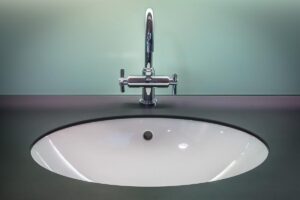 Read more about the article Pourquoi mon lavabo fait-il un bruit de glouglou ?